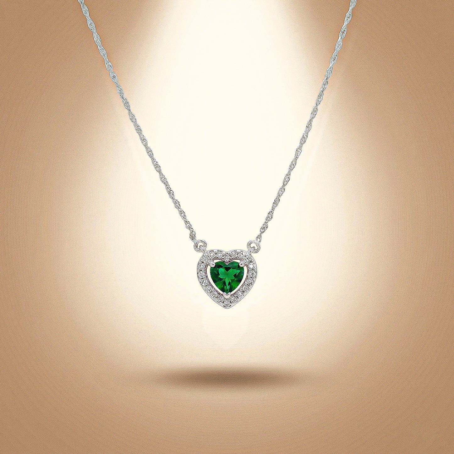 92.5 Silver Emerald Heart Pendant Necklace
