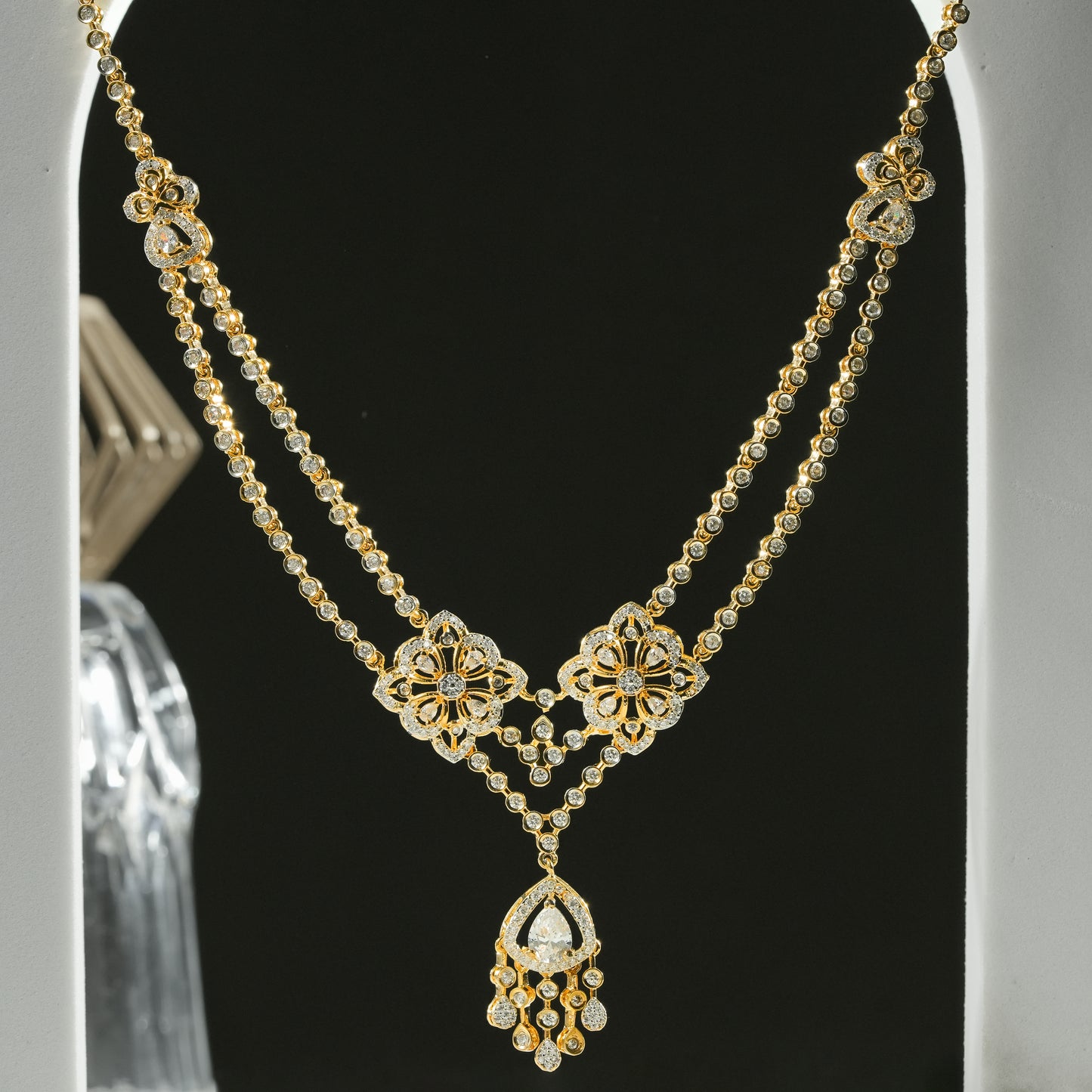 92.5 Sterling Silver Floral Necklace Set with Dual Motifs and Drop Pendant