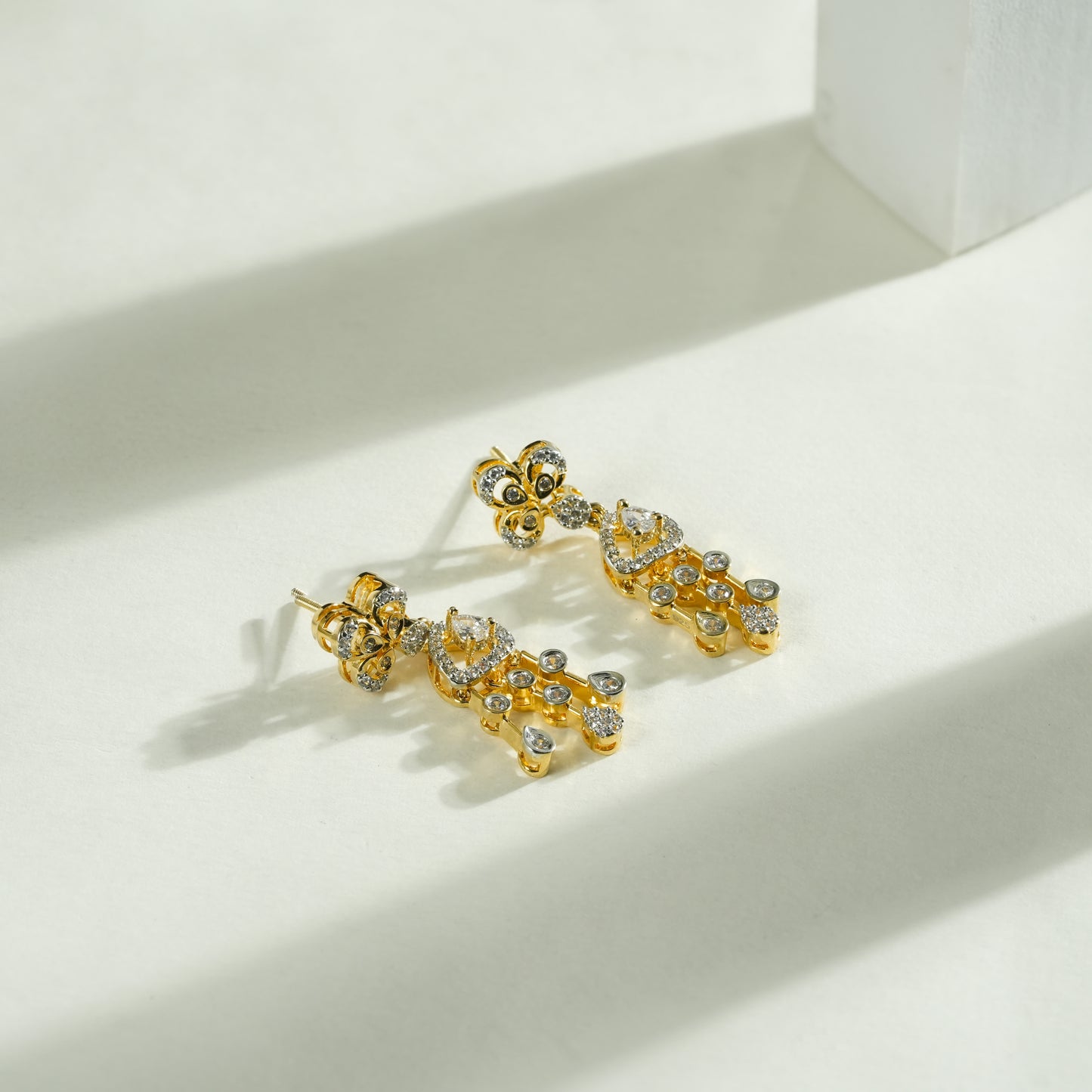 92.5 Sterling Silver Floral Necklace Set with Dual Motifs and Drop Pendant