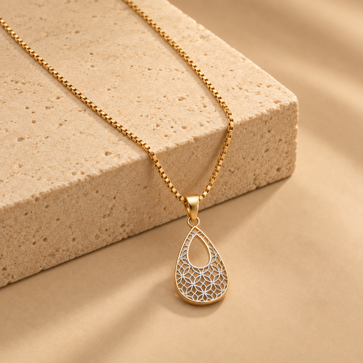 925 Sterling Silver Teardrop Filigree Pendant