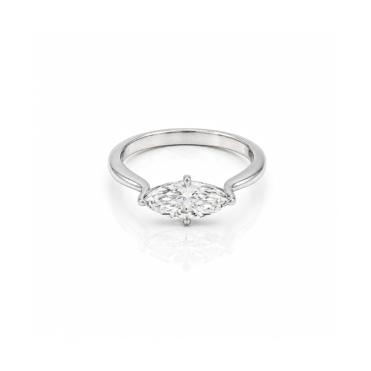 1.01ct Marquise-Cut Lab-Grown Diamond Engagements Ring
