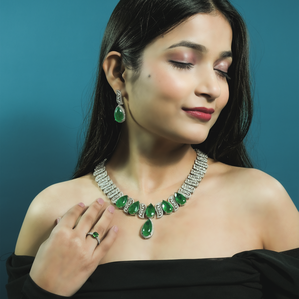 Pear-Cut Green Stone Necklace Set