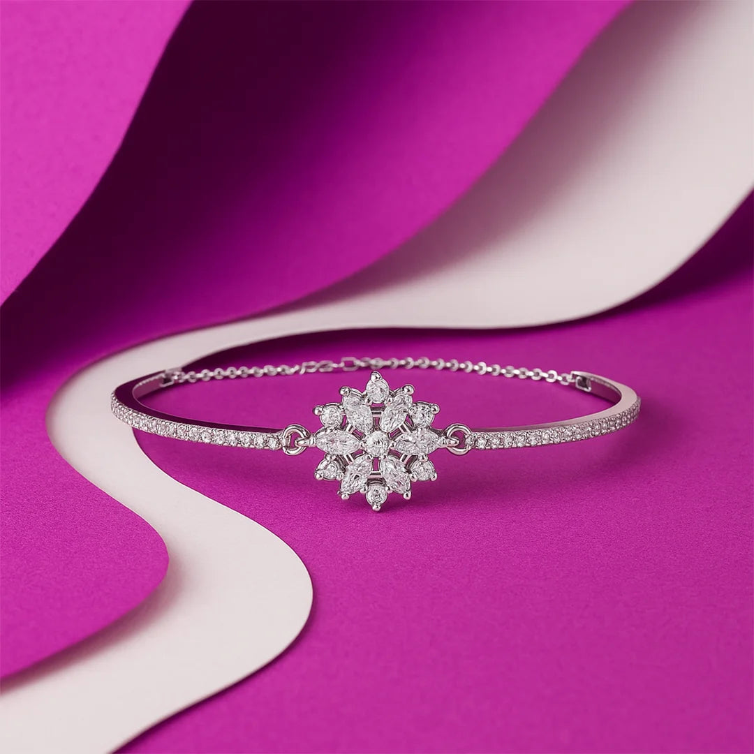 Snowflake Spark – Silver Adjustable Bracelet