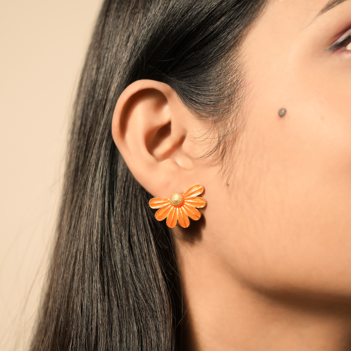 Sunset Daisy Floral Stud Earrings