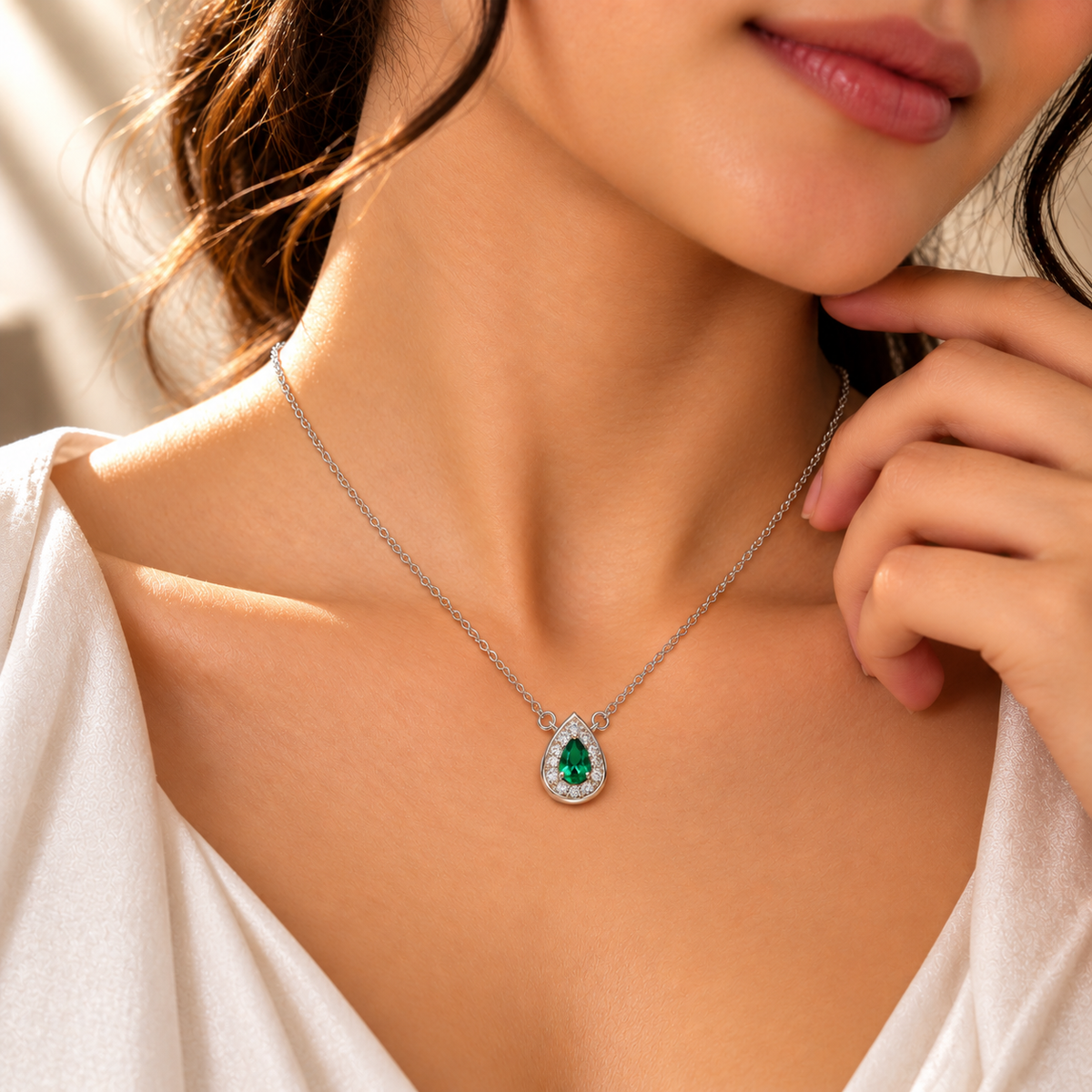 Emerald Green Quartz Moissanite Pendant with Chain