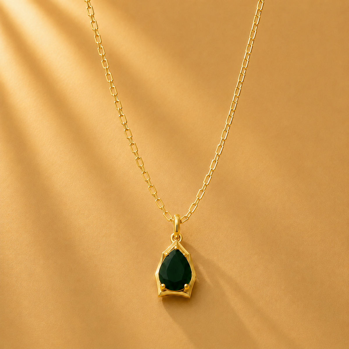 925 Sterling Silver Green Quartz Gemstone Teardrop Chain Pendant