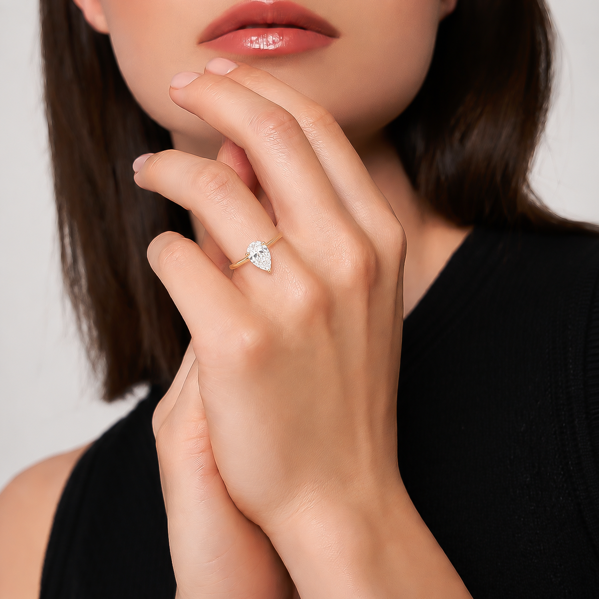 1.54ct Pear-Cut Lab-Grown Diamond Engagements Ring
