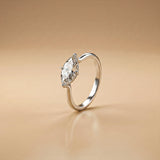 1.01ct Marquise-Cut Lab-Grown Diamond Engagements Ring